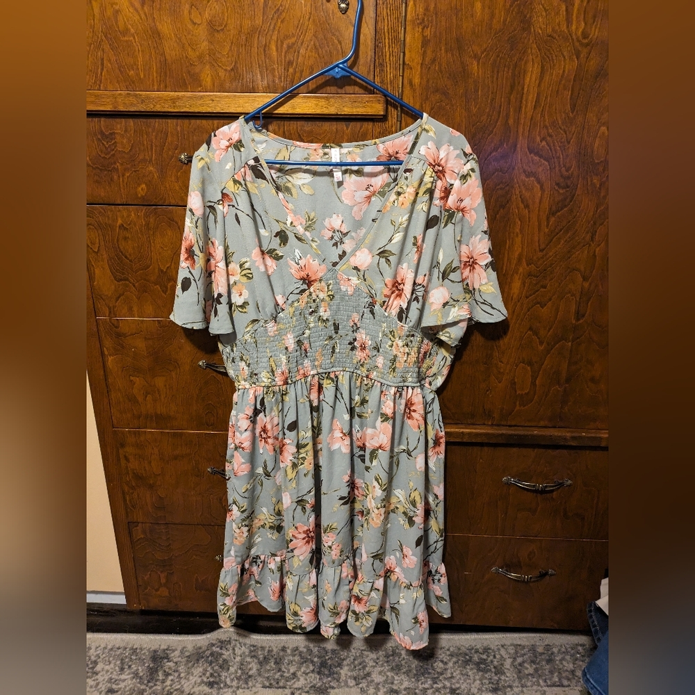 Beautiful Dress Floral and grey